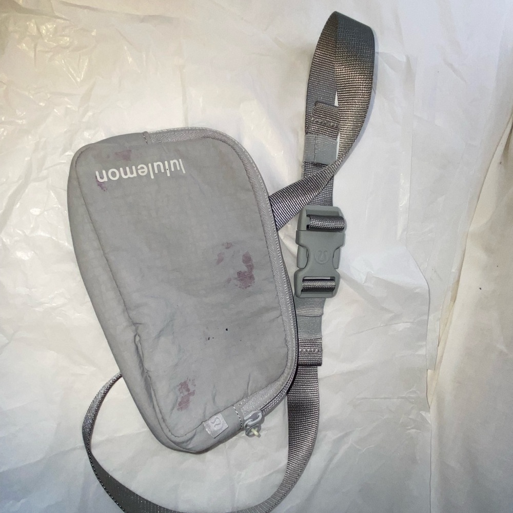 lululemon athletica Silver Belt Bag small